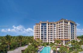 Просторные апартаменты с террасой в здании с бассейном, садом и спа-центром, Майами-Бич, США за $5 900 000