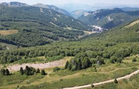 Большой участок для строительства отеля или эко-поселка среди гор в Колашине, Черногория за $4 446 000