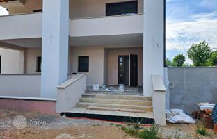 5-комнатный дом 251 м² в Приморско-Горанской жупании за 1 180 000 €