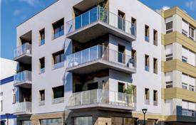 Четырехкомнатная новая квартира недалеко от набережной в Камбрильсе, Аликанте, Испания за 321 000 €
