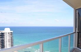 Светлые апартаменты с террасой и видом на океан в современной резиденции, на первой линии от пляжа, Санни Айлс Бич, США за $805 000
