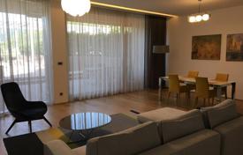 Меблированная квартира в резиденции с пляжем и причалами, Будва, Черногория за 1 745 000 €