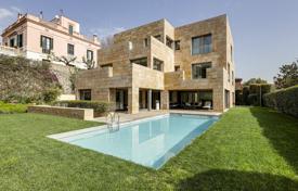 Четырёхуровневая вилла с бассейном, садом и гаражом в Педральбесе, Барселона, Испания за 10 000 000 €