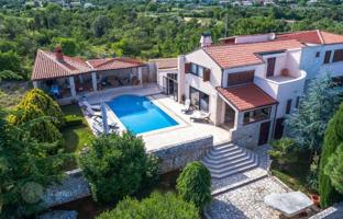 6-комнатный дом 350 м² в Ракаль за 1 200 000 €
