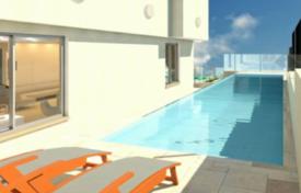 Апартаменты с террасой, бассейном и участком, недалеко от пляжа, Нетания, Израиль за $985 000
