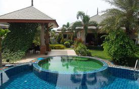 Дом в городе в Паттайе, Чонбури, Таиланд за $293 000