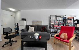 Квартира на Квинс Квей Запад, Олд Торонто, Торонто,  Онтарио,   Канада за C$842 000