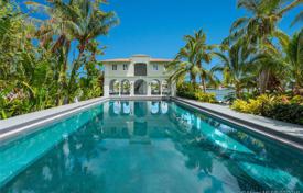 Просторная вилла с задним двором, бассейном, зоной отдыха, террасой и садом, Майами-Бич, США за $12 950 000