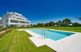 Двухуровневый пентхаус в резиденции с бассейнами и садами, Сотогранде, Испания за 640 000 €
