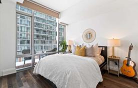 Квартира на Квинс Квей Восток, Олд Торонто, Торонто,  Онтарио,   Канада за C$959 000