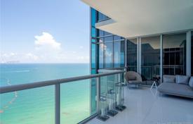 Светлые апартаменты с видом на океан в резиденции на первой линии от пляжа, Санни Айлс Бич, Флорида, США за $2 580 000