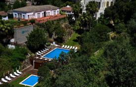 Жилой комплекс с бассейнами, в окружении холмов, Алгарве, Португалия за От 280 000 €