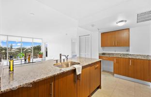 1-комнатная квартира в кондо 83 м² в Бал Харборе за $770 000