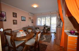 Квартира с балконом в непосредственной близости от моря, недалеко от городского центра, Тиват, Черногория за 143 000 €