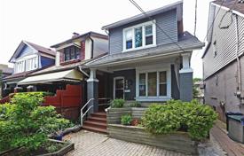 Дом в городе на Кингстон роуд, Торонто, Онтарио,  Канада за C$1 292 000
