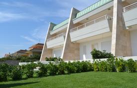 Новая двухуровневая квартира в паре шагов от моря, Анцио, Лацио, Италия за 450 000 €