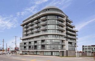 6-комнатная квартира в Норт-Йорке за C$920 000