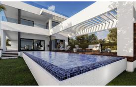 Новая комфортабельная вилла с бассейном, лифтом и гаражом в элитном районе, рядом с морем, Бенальмадена, Испания за 1 490 000 €