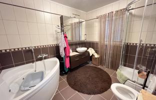 12-комнатный дом 320 м² в Нови-Винодолски за 620 000 €