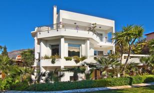 8-комнатная вилла 430 м² в Лагонисси за 3 500 € в неделю