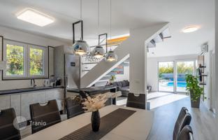 4-комнатная вилла 106 м² в Привлаке за 585 000 €