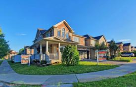 Дом в городе в Скарборо, Торонто, Онтарио,  Канада за C$1 325 000