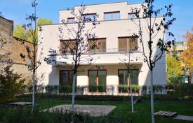 Трехкомнатные апартаменты с террасой и садом в новом жилом комплексе, Шмаргендорф, Берлин, Германия за 947 000 €