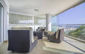 Светлая квартира с видом на море, в 5 минутах от пляжа, Кальп, Испания за 590 000 €