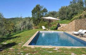 Квартира с личным садом на вилле с бассейном, Кастельнуово-Берарденга, Тоскана, Италия за 600 000 €