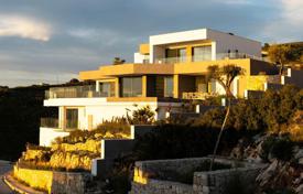 Роскошная вилла с подвалом, частным бассейном и панорамным видом на море на Кумбре дель Соль за 2 950 000 €