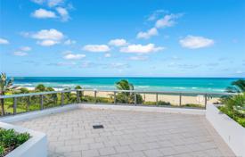 Уютные апартаменты с видом на океан в резиденции на первой линии от пляжа, Майами-Бич, Флорида, США за $990 000