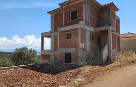 Недостроенный трехэтажный дом в 2 км от моря, Кинурия, Греция за 350 000 €
