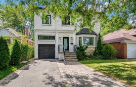 Дом в городе в Норт-Йорке, Торонто, Онтарио,  Канада за C$2 344 000