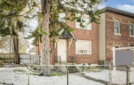 Дом в городе на Джеррард-стрит Восток, Торонто, Онтарио,  Канада за C$1 192 000