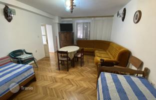 Каменный трёхэтажный дом в 400 м от моря, Бечичи, Черногория за 450 000 €