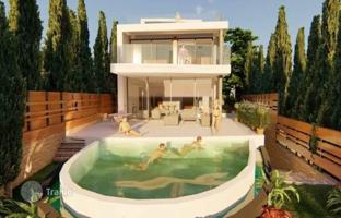 4-комнатная вилла 221 м² в Хлораке за 2 320 000 €