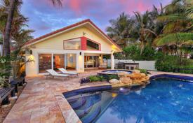 Пляжная вилла с бассейном, гаражом, террасой и видом на залив, Голден Бич, США за $7 128 000
