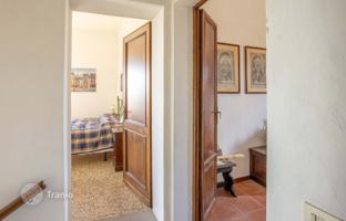 18-комнатное поместье 1 170 м² в Кастильоне-дель-Лаго за 1 580 000 €
