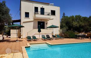 3-комнатная вилла 107 м² в Ханье за 375 000 €