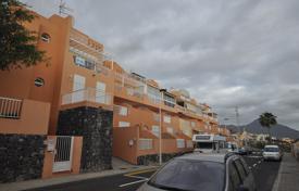 Просторный таунхаус с частным гаражом, террасами и видом на море и горы, Лос-Менорес, Испания за 212 000 €