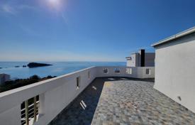Трёхэтажный дом с 9 квартирами и видом на море в Утехе, Бар, Черногория за 400 000 €
