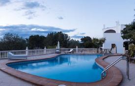 Отреставрированная вилла с бассейном и садом в Сан Рафаэль, Ибица, Испания за 9 200 € в неделю