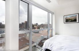 Квартира на Куин-стрит-Запад, Олд Торонто, Торонто,  Онтарио,   Канада за C$872 000