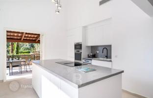 6-комнатная вилла в Антибе за 1 190 000 €