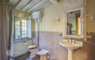 5-комнатная вилла 400 м² в Камайоре за 2 400 000 €