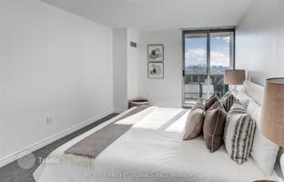 6-комнатная квартира в Этобико за C$996 000