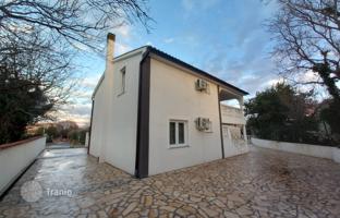 4-комнатный дом 165 м² в Пуле за 380 000 €