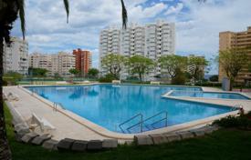 Меблированная квартира с террасой в жилом комплексе с бассейном, парковкой и садом, Аликанте, Испания за 330 000 €