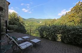 Элитные апартаменты с видом на горы в историческом центре города, Четона, Италия за 750 000 €