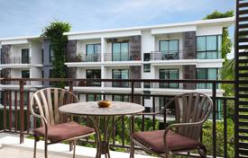 Апартаменты с балконом, в резиденции с садом и бассейном, Раваи, Пхукет, Таиланд за $107 000